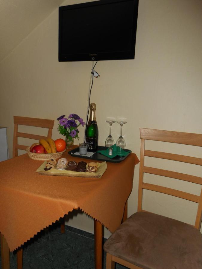 Penzion U Lesa Ceske Budejovice Exterior foto